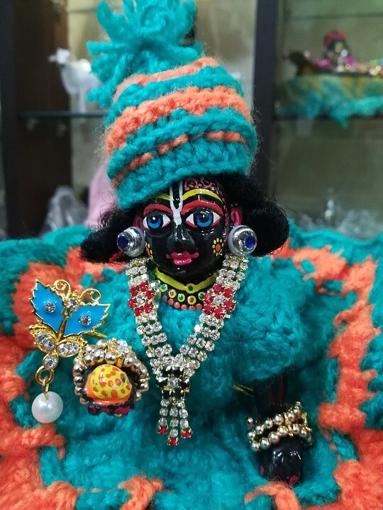 • জন্মাষ্টমীর পুজো শুরু হবে অষ্টমী লাগার পর ৷ এ বছর দু’টি আলাদা আলাদা দিনে পড়েছে জন্মাষ্টমী ৷ ইংরাজির ২৩ ও ২৪ অগস্ট দু’দিনই অষ্টমী থাকছে, ফলে পুজোও দু’দিন করা সম্ভব ৷ তবে সর্বসম্মতকরণে ২৩ তারিখ, শুক্রবারই জন্মষ্টমী পালিত হওয়ার কথা ৷ ছবি: পিক্স্যাবে ৷ • জন্মাষ্টমীর পুজো শুরু হবে অষ্টমী লাগার পর ৷ এ বছর দু’টি আলাদা আলাদা দিনে পড়েছে জন্মাষ্টমী ৷ ইংরাজির ২৩ ও ২৪ অগস্ট দু’দিনই অষ্টমী থাকছে, ফলে পুজোও দু’দিন করা সম্ভব ৷ তবে সর্বসম্মতকরণে ২৩ তারিখ, শুক্রবারই জন্মষ্টমী পালিত হওয়ার কথা ৷ ছবি: পিক্স্যাবে ৷