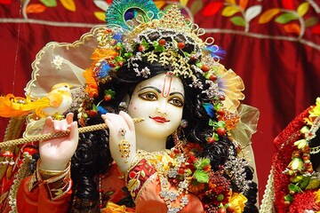 রাত পোহালেই জন্মাষ্টমী, জেনে নিন গুপ্ত প্রেস ও বিশুদ্ধ সিদ্ধান্ত মতে পুজোর সময়
