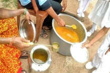 স্কুলের দরজার তালা ভেঙে মিড ডে মিলের সামগ্রী চুরি, উত্তেজনা বিষ্ণুপুরে স্কুলের দরজার তালা ভেঙে মিড ডে মিলের সামগ্রী চুরি, উত্তেজনা বিষ্ণুপুরে