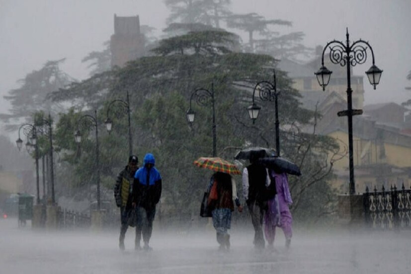 আলিপুর আবহাওয়া দফতরের পূর্বাভাস অনুযায়ী, আগামী কয়েকদিন দক্ষিণবঙ্গে অনবরত বৃষ্টির সম্ভাবনা রয়েছে  ৷ পূর্বাভাস অনুযায়ী, হালকা থেকে ভারী বৃষ্টিরও সম্ভাবনা রয়েছে ৷ 