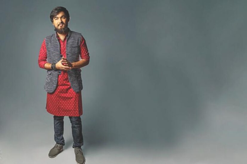 তবে শুধু একা ওই তরুণীই নন, আরও বেশ কয়েকজনের সঙ্গে বিয়ের প্রতিশ্রুতি দিয়ে সহবাসের অভিযোগ রয়েছে নোবেলের বিরুদ্ধে ৷ 