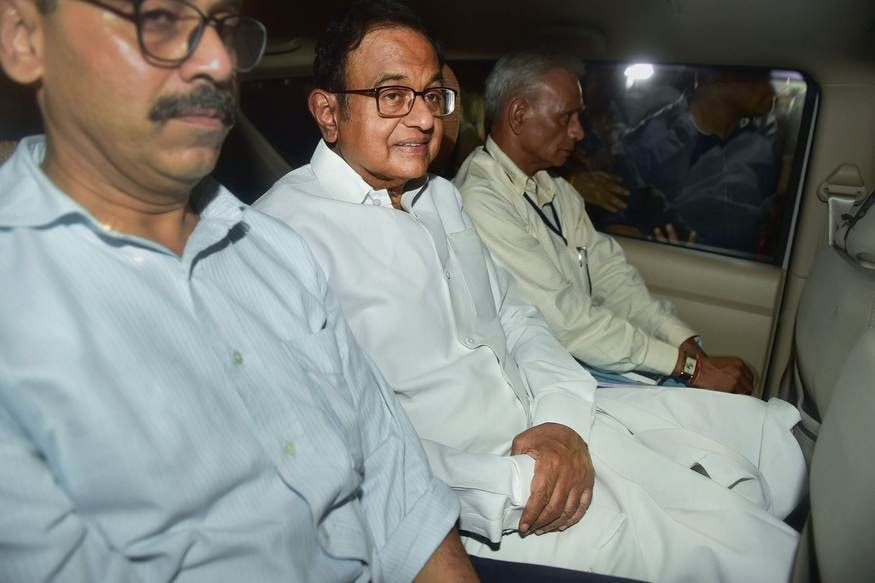 INX মিডিয়া মামলায় ১৪ দিনের জেল হেফাজত চিদম্বরমের ৷ আগামী ১৯ সেপ্টেম্বর পর্যন্ত প্রাক্তন অর্থমন্ত্রী পি চিদম্বরমকে কাটাতে হবে তিহার জেলে ৷ দু’দিনের সিবিআই হেফাজতের মেয়াদ শেষের পর INX মিডিয়া দুর্নীতি মামলায় কংগ্রেস নেতাকে জেল হেফাজতের নির্দেশ দিল্লি হাইকোর্টের ৷ INX মিডিয়া মামলায় ১৪ দিনের জেল হেফাজত চিদম্বরমের ৷ আগামী ১৯ সেপ্টেম্বর পর্যন্ত প্রাক্তন অর্থমন্ত্রী পি চিদম্বরমকে কাটাতে হবে তিহার জেলে ৷ দু’দিনের সিবিআই হেফাজতের মেয়াদ শেষের পর INX মিডিয়া দুর্নীতি মামলায় কংগ্রেস নেতাকে জেল হেফাজতের নির্দেশ দিল্লি হাইকোর্টের ৷