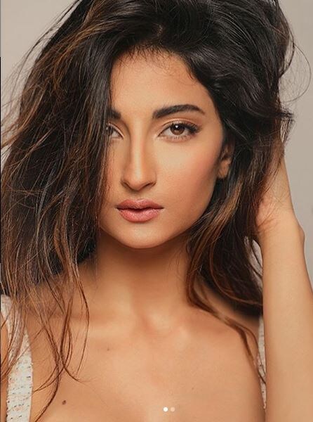 ফের পারিবারিক হিংসার শিকার শ্বেতা তিওয়ারি ৷ একইসঙ্গে তাঁর মেয়ের পালকের সঙ্গে অশালীন আচরণের অভিযোগ অভিনেত্রীর দ্বিতীয় স্বামী অভিনব কোহলির বিরুদ্ধে ৷ শ্বেতা ও পলকের অভিযোগের ভিত্তিতে অভিযুক্ত অভিনব কোহলিকে জিজ্ঞাসাবাদ করছে পুলিশ ৷ ফের পারিবারিক হিংসার শিকার শ্বেতা তিওয়ারি ৷ একইসঙ্গে তাঁর মেয়ের পালকের সঙ্গে অশালীন আচরণের অভিযোগ অভিনেত্রীর দ্বিতীয় স্বামী অভিনব কোহলির বিরুদ্ধে ৷ শ্বেতা ও পলকের অভিযোগের ভিত্তিতে অভিযুক্ত অভিনব কোহলিকে জিজ্ঞাসাবাদ করছে পুলিশ ৷