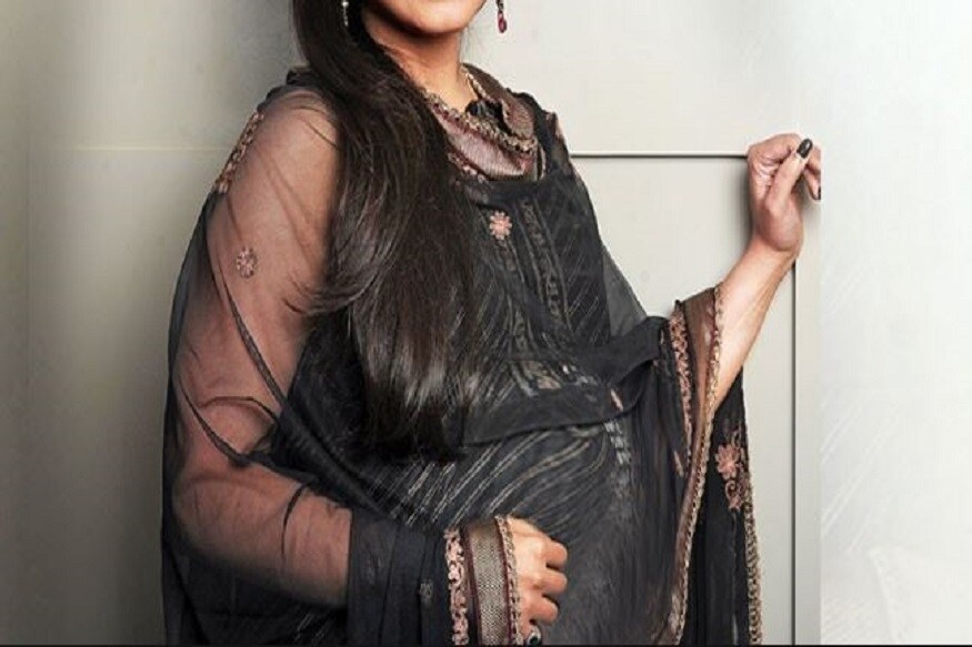 এই অভিনেত্রী দক্ষিণ সিরিয়ালে অভিনয় করেন৷ খুব অল্প বয়সেই তিনি অভিনয়ের দুনিয়ায় পা দেন৷ মালায়লম সিরিয়ালের অত্যন্ত জনপ্রিয় মুখ তিনি৷ Representative Image এই অভিনেত্রী দক্ষিণ সিরিয়ালে অভিনয় করেন৷ খুব অল্প বয়সেই তিনি অভিনয়ের দুনিয়ায় পা দেন৷ মালায়লম সিরিয়ালের অত্যন্ত জনপ্রিয় মুখ তিনি৷ Representative Image