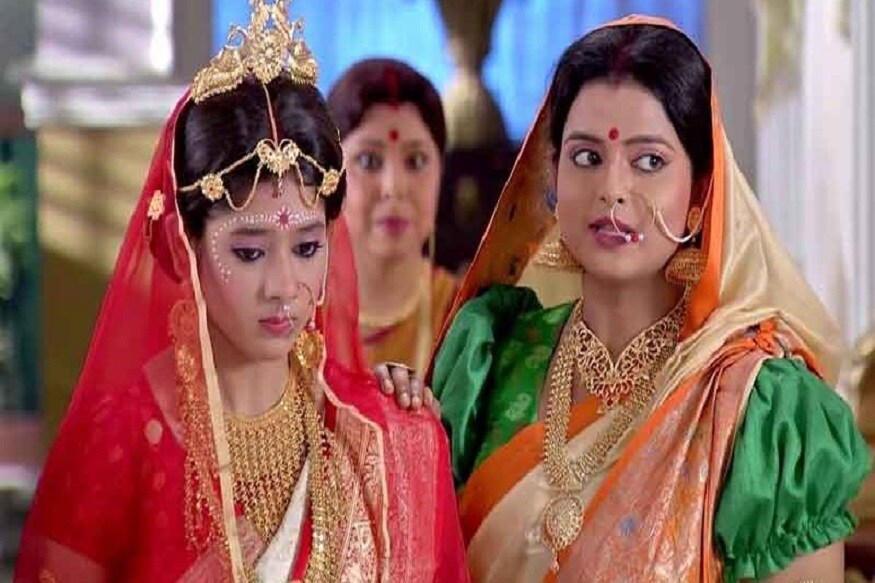 বাংলা ধারাবাহিকের অনেক শিল্পীরাই এখন খুশি নন ৷ কারণ প্রচুর টাকা বকেয়া তাঁদের এখনও রয়েছে ৷ কিছুদিন আগে প্রয়োজক রানা সরকারের বিরুদ্ধে টাকা না মিটিয়ে বেপাত্তা হওয়ার অভিযোগ ছিল ৷ আর্টিস্ট ফোরামের পক্ষ থেকে অনেক প্রতিবাদ জানানোর পর অবস্থার কিছুটা উন্নতি হলেও ফের একই চিত্র বাংলা টেলি ইন্ডাস্ট্রিতে ৷ বাংলা ধারাবাহিকের অনেক শিল্পীরাই এখন খুশি নন ৷ কারণ প্রচুর টাকা বকেয়া তাঁদের এখনও রয়েছে ৷ কিছুদিন আগে প্রয়োজক রানা সরকারের বিরুদ্ধে টাকা না মিটিয়ে বেপাত্তা হওয়ার অভিযোগ ছিল ৷ আর্টিস্ট ফোরামের পক্ষ থেকে অনেক প্রতিবাদ জানানোর পর অবস্থার কিছুটা উন্নতি হলেও ফের একই চিত্র বাংলা টেলি ইন্ডাস্ট্রিতে ৷
