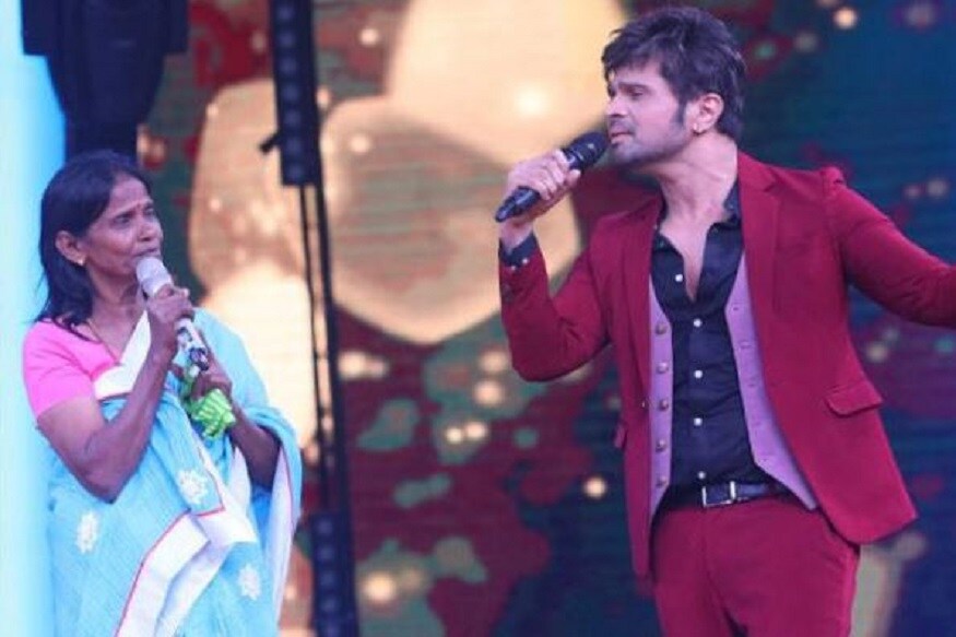 রাতারাতি তিনি তারকার সম্মান পেয়ে যান৷ হিমেশের সঙ্গে গান রেকর্ড করতে মুম্বই গিয়েছিলেন৷ তার গান ভীষণভাবেই ভাইরাল৷ সকলকে এখন শুনছেন সেই গান৷ রাতারাতি তিনি তারকার সম্মান পেয়ে যান৷ হিমেশের সঙ্গে গান রেকর্ড করতে মুম্বই গিয়েছিলেন৷ তার গান ভীষণভাবেই ভাইরাল৷ সকলকে এখন শুনছেন সেই গান৷