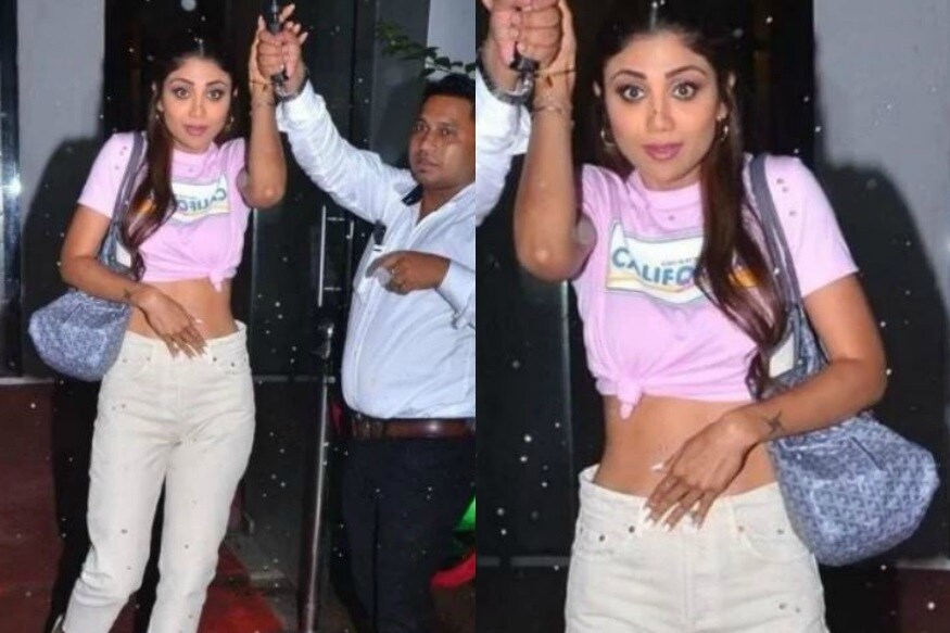 বৃষ্টিভেজা মুম্বইতে রাস্তায় বেরিয়েছিলেন শিল্পা৷ খুব স্বাভাবিক তাকে দেখেই ঝলসে উঠল ক্যামেরা৷ কিন্তু তখন শিল্পা হাসবেন কী, নিজের প্যান্ট সামলাতে ব্যস্ত৷ দেখা গেল তিনি তো জিনসের সঙ্গে বেল্ট পরেননি৷ বৃষ্টিভেজা মুম্বইতে রাস্তায় বেরিয়েছিলেন শিল্পা৷ খুব স্বাভাবিক তাকে দেখেই ঝলসে উঠল ক্যামেরা৷ কিন্তু তখন শিল্পা হাসবেন কী, নিজের প্যান্ট সামলাতে ব্যস্ত৷ দেখা গেল তিনি তো জিনসের সঙ্গে বেল্ট পরেননি৷