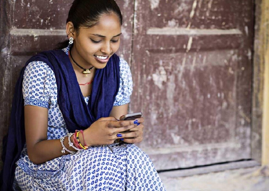 এর আগে খবর এসেছিল যে সরকার গ্রামে গ্রামে পাবলিক Wifi সেক্টর খোলার জন্য কাজ করছে। এক বছরের জন্য গ্রামবাসীরা বিনামূল্যে Wi-Fi ব্যবহারও করতে পারবেন। এই কাজের ভার দেওয়া হয়েছে তিন লক্ষ্য কমন সার্ভিস সেন্টারকে। এর আগে খবর এসেছিল যে সরকার গ্রামে গ্রামে পাবলিক Wifi সেক্টর খোলার জন্য কাজ করছে। এক বছরের জন্য গ্রামবাসীরা বিনামূল্যে Wi-Fi ব্যবহারও করতে পারবেন। এই কাজের ভার দেওয়া হয়েছে তিন লক্ষ্য কমন সার্ভিস সেন্টারকে।