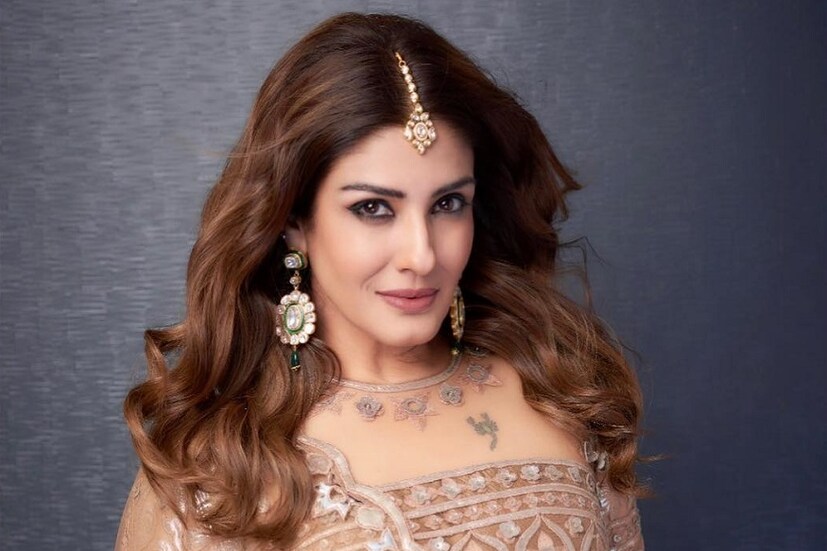 • নব্বইয়ের দশকের সেনসেশন ছিলেন তিনি ৷ সেই ‘মস্ত মস্ত গার্ল’ রবিনা টন্ডন আজ চার সন্তানের মা ৷ ছবি: ইনস্টাগ্রাম ৷ 