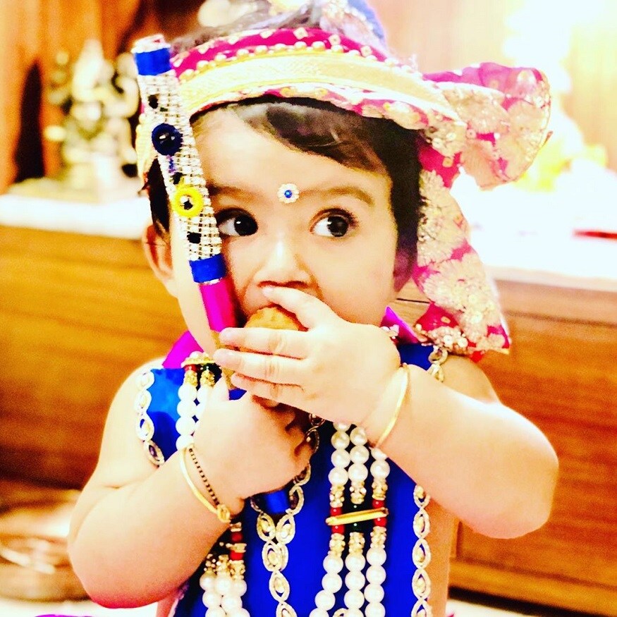 কিছুদিন আগেই ছিল জন্মাষ্টমী৷ দেখুন তাতে কেমন সেজেছিলেন সুদীপা-অগ্নিদেবের পুত্র! Photo Cpurtesy: Instagram কিছুদিন আগেই ছিল জন্মাষ্টমী৷ দেখুন তাতে কেমন সেজেছিলেন সুদীপা-অগ্নিদেবের পুত্র! Photo Cpurtesy: Instagram