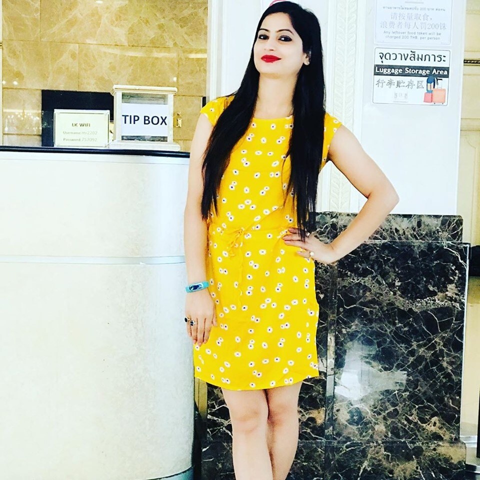 কখনও টিকটক ভিডিও তো কখনও নানান রকমের আকর্ষণীয় ও অর্থবহ ছবি পোস্ট করে থাকেন তিনি ৷ ছবি সৌজন্যে ফেসবুক ৷ কখনও টিকটক ভিডিও তো কখনও নানান রকমের আকর্ষণীয় ও অর্থবহ ছবি পোস্ট করে থাকেন তিনি ৷ ছবি সৌজন্যে ফেসবুক ৷