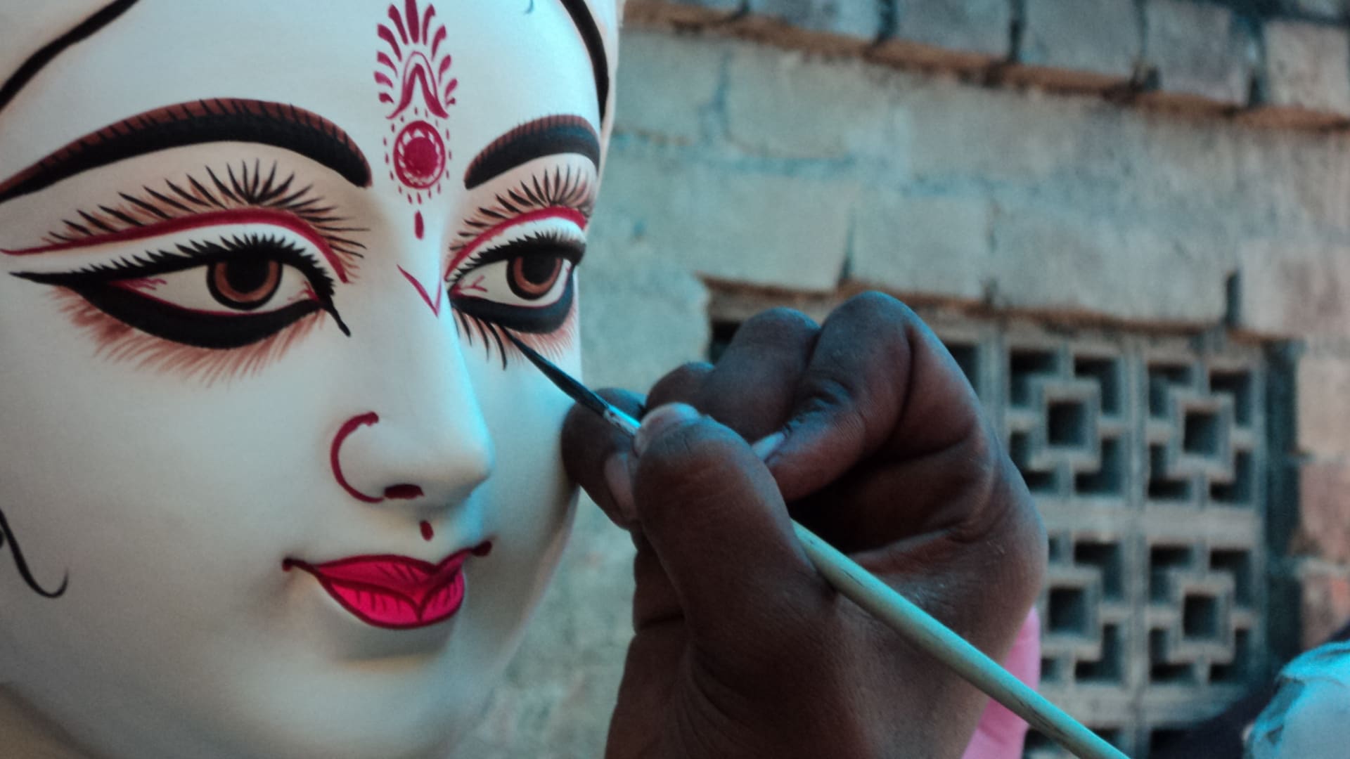 • চিরাচরিতভাবে মানুষ বিশ্বাস করেন যে, মানুষের মধ্যে যে কামনা, বাসনা, লালসার বাস। পতিতারা তা নিজেদের মধ্যে নিয়ে নেন। তাঁরা নিজেদের অশুদ্ধ, অপবিত্র করে সমাজকে শুদ্ধ রাখতে চান। পবিত্র রাখতে চান। • চিরাচরিতভাবে মানুষ বিশ্বাস করেন যে, মানুষের মধ্যে যে কামনা, বাসনা, লালসার বাস। পতিতারা তা নিজেদের মধ্যে নিয়ে নেন। তাঁরা নিজেদের অশুদ্ধ, অপবিত্র করে সমাজকে শুদ্ধ রাখতে চান। পবিত্র রাখতে চান।