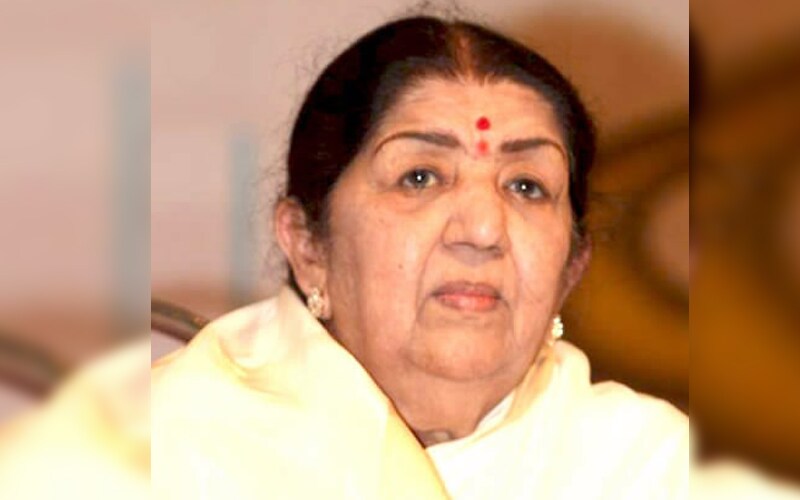 তবে রাণুর গানের খবর পেয়ে এই প্রথম প্রতিক্রিয়া দিলেন লতা মঙ্গেশকর ৷ সংবাদ সংস্থা আইএনএসের খবর অনুযায়ী, লতা জানান, নকলের স্থায়ীত্ব বেশিদিন নয় ! তবে রাণুর গানের খবর পেয়ে এই প্রথম প্রতিক্রিয়া দিলেন লতা মঙ্গেশকর ৷ সংবাদ সংস্থা আইএনএসের খবর অনুযায়ী, লতা জানান, নকলের স্থায়ীত্ব বেশিদিন নয় !