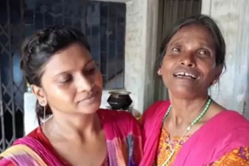এই সমস্ত বিতর্কের জবাবে মুখ খুললেন সাথী। জানালেন, যদিও মায়ের কাছে নিয়মিত আসা হত না, কিন্তু যোগাযোগ ছিল। তাঁর দাবি, রাণু মণ্ডল যে স্টেশনে গান গাইতেন, তিনি জানতেন না। সাথী জানান, '' একবার মাকে ধর্মতলায় দেখি, একটা বাসস্ট্যান্ডে আলুথালু হয়ে বসে আছে। সঙ্গেসঙ্গে মাকে ২০০ টাকা দিই বাড়ি ফিরে যাওয়ার জন্য।'' এই সমস্ত বিতর্কের জবাবে মুখ খুললেন সাথী। জানালেন, যদিও মায়ের কাছে নিয়মিত আসা হত না, কিন্তু যোগাযোগ ছিল। তাঁর দাবি, রাণু মণ্ডল যে স্টেশনে গান গাইতেন, তিনি জানতেন না। সাথী জানান, '' একবার মাকে ধর্মতলায় দেখি, একটা বাসস্ট্যান্ডে আলুথালু হয়ে বসে আছে। সঙ্গেসঙ্গে মাকে ২০০ টাকা দিই বাড়ি ফিরে যাওয়ার জন্য।''