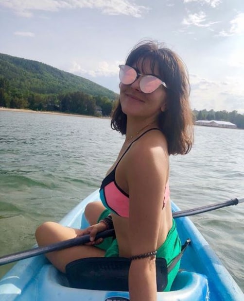  চলতি বছরেই একের পর এক টুর্নামেন্ট জিতেছেন বিয়াঙ্কা ৷ ইন্ডিয়ান ওয়েলস ওপেন এবং কানাডিয়ান ওপেন খেতাব জিতেছেন । তবে সবথেকে বড় চমক অপেক্ষা করেছিল যুক্তরাষ্ট্র ওপেন পর্যন্ত। নিউইয়র্কে ইতিহাস লিখলেন বিয়াঙ্কা । Photo Courtesy: Bianca Andreescu/Instagram