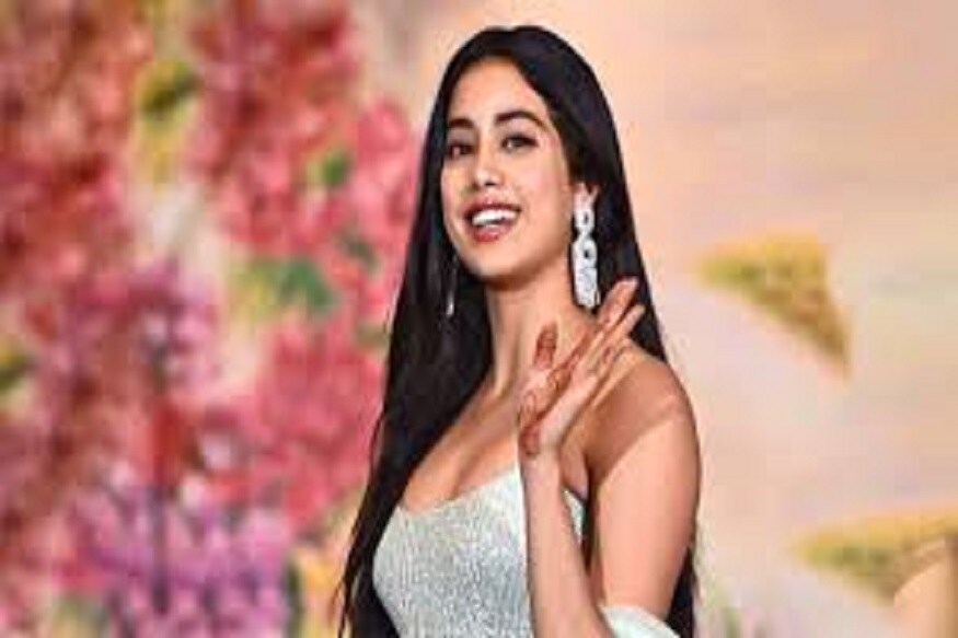 সম্প্রতি একটি ফ্যাশন পত্রিকাকে সাক্ষাৎকার দিতে গিয়ে গিয়ে তিনি ফাঁস করেছেন বড়সড় সত্য ৷ ফাইল ছবি ৷ সম্প্রতি একটি ফ্যাশন পত্রিকাকে সাক্ষাৎকার দিতে গিয়ে গিয়ে তিনি ফাঁস করেছেন বড়সড় সত্য ৷ ফাইল ছবি ৷