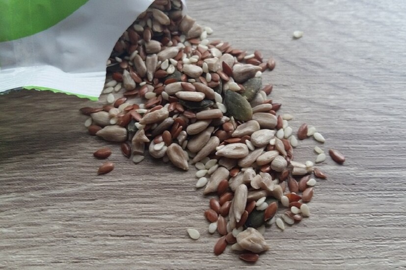 ফ্লাক্সসিডের প্রচুর স্বাস্থ্যগুণের পাশাপাশি প্রচুর ফাইবার থাকে৷ ইনসলিউবল ও সলিউবল দুধরনের ফাইবার থাকায় ফ্লাক্সসিড যেমন কোষ্ঠকাঠিন্য দূর করে, তেমনই ডায়রিয়ার সমস্যাও কাটিয়ে তোলে৷