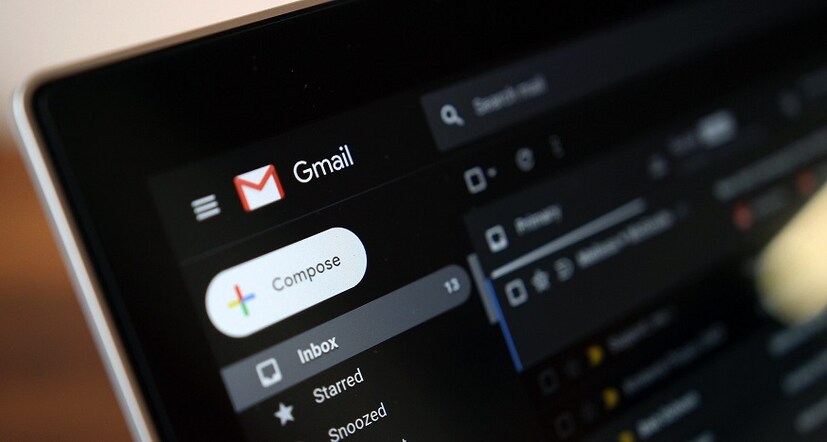 Gmail অ্যাপের  নতুন আপডেট ২০১৯.০৮.১৮. ২৬৭০৪৪৭৭৪ হাত ধরে আপনার ফোনে ডার্ক মোড পৌঁছে দেবে যাবে বলে জানিয়েছে Google।  যা ইতোমধ্যে Google Play স্টোরে উন্মোচন করা হয়েছে।  