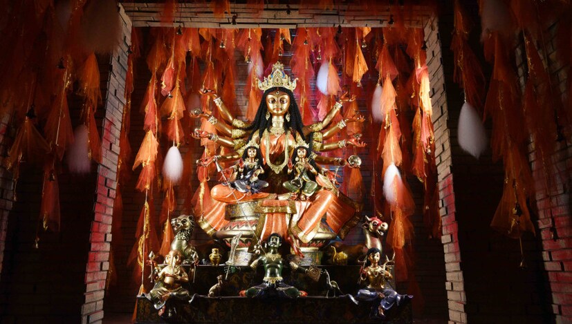 কালীঘাট মিলন সঙ্ঘের দুর্গা প্রতিমা ৷