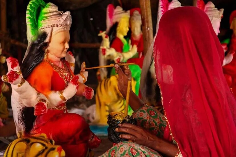 পুজোর কয়েক মাস আগে থেকে শুরু হয়ে যায় অক্লান্ত পরিশ্রম। 