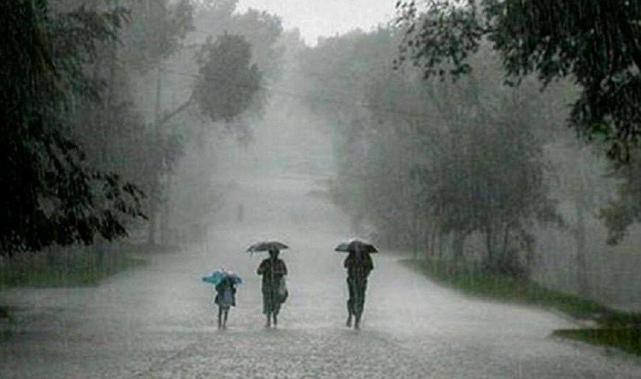 ঘণ্টায় ৫০-৬০ কিমি বেগে ঝোড়ো হাওয়া বইবে ৷ ওড়িশা, সিকিম, আন্দামান ও নিকোবরে বজ্রবিদ্যুৎ-সহ ঝজড়বৃষ্টিপাতের সতর্কতা রয়েছে ৷ প্রতীকী ছবি ৷ ঘণ্টায় ৫০-৬০ কিমি বেগে ঝোড়ো হাওয়া বইবে ৷ ওড়িশা, সিকিম, আন্দামান ও নিকোবরে বজ্রবিদ্যুৎ-সহ ঝজড়বৃষ্টিপাতের সতর্কতা রয়েছে ৷ প্রতীকী ছবি ৷