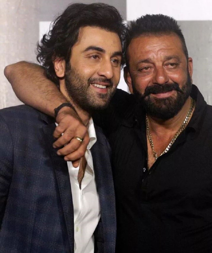 সঞ্জয় দত্তকে নিয়ে তৈরি ছবি সঞ্জুতে তিনি ছিলেন অনবদ্য৷ দারুণ ব্যবসা করেছিল ছবিটি৷ এবার অপেক্ষা অয়ন মুখার্জির পরিচালনায় তাঁর ছবি ব্রহ্মাস্ত্রের৷ ছবিতে তাঁর সঙ্গে অভিনয় করেছেন আলিয়া৷ Photo Collected সঞ্জয় দত্তকে নিয়ে তৈরি ছবি সঞ্জুতে তিনি ছিলেন অনবদ্য৷ দারুণ ব্যবসা করেছিল ছবিটি৷ এবার অপেক্ষা অয়ন মুখার্জির পরিচালনায় তাঁর ছবি ব্রহ্মাস্ত্রের৷ ছবিতে তাঁর সঙ্গে অভিনয় করেছেন আলিয়া৷ Photo Collected