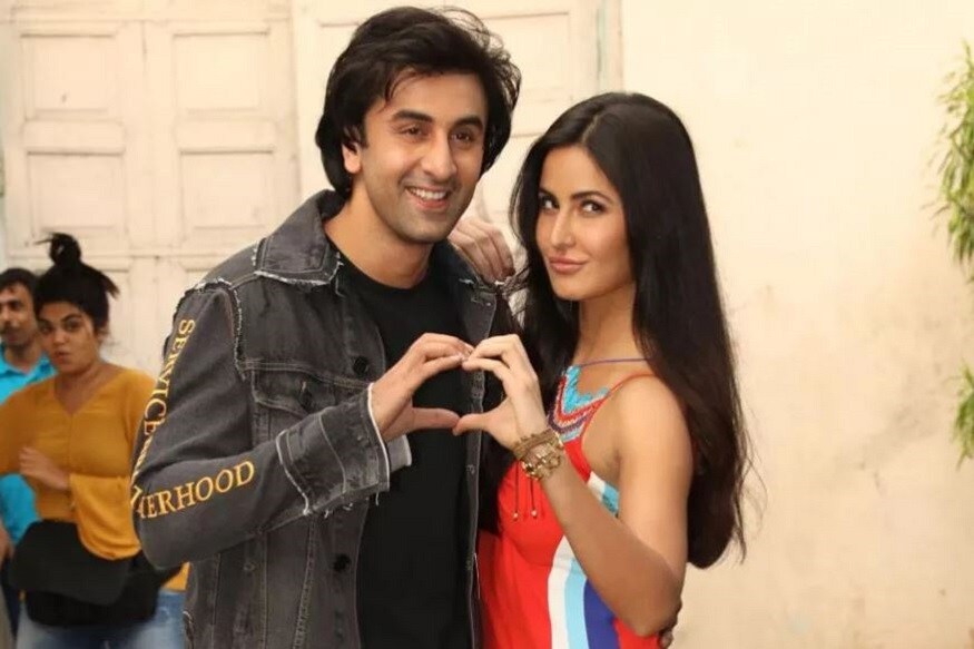 এর আগেও একাধিক সম্পর্কে জড়িয়েছিলেন রণবীর৷ দীপিকা থেকে ক্যাটরিনা সকলের সঙ্গে চলেছে মন দেওয়া নেওয়া৷ তবে সেসব অতীত৷ Photo Collected এর আগেও একাধিক সম্পর্কে জড়িয়েছিলেন রণবীর৷ দীপিকা থেকে ক্যাটরিনা সকলের সঙ্গে চলেছে মন দেওয়া নেওয়া৷ তবে সেসব অতীত৷ Photo Collected