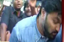 বাবুল সুপ্রিয়র বিরুদ্ধে এফআইআর যাদবপুরের কয়েকজন পড়ুয়ার বাবুল সুপ্রিয়র বিরুদ্ধে এফআইআর যাদবপুরের কয়েকজন পড়ুয়ার