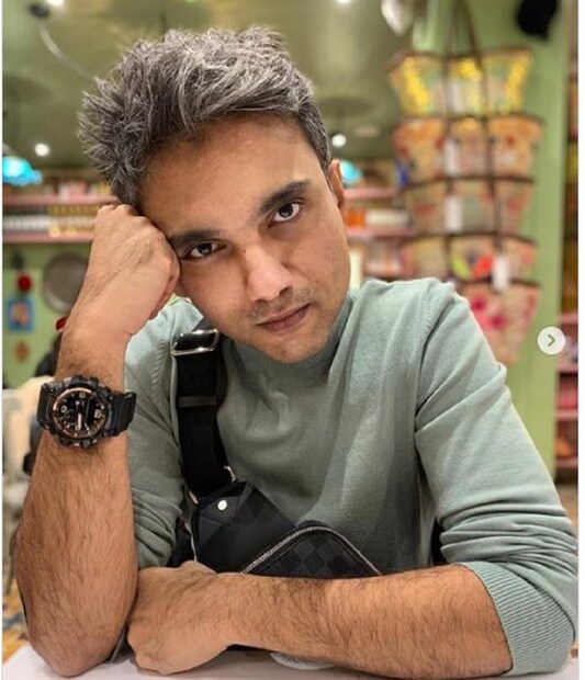 হুমার প্রেমিক পরিচালক ও লেখক মুদাস্সর আজিজ। 'দুলহা মিল গয়া', ' হ্যাপি ভাগ জায়গি', 'হ্যাপি ফির ভাগ জায়গি', 'পতি পতনি অওর ও'-র মতো জনপ্রিয় ছবির পরিচালক মুদাস্সর।