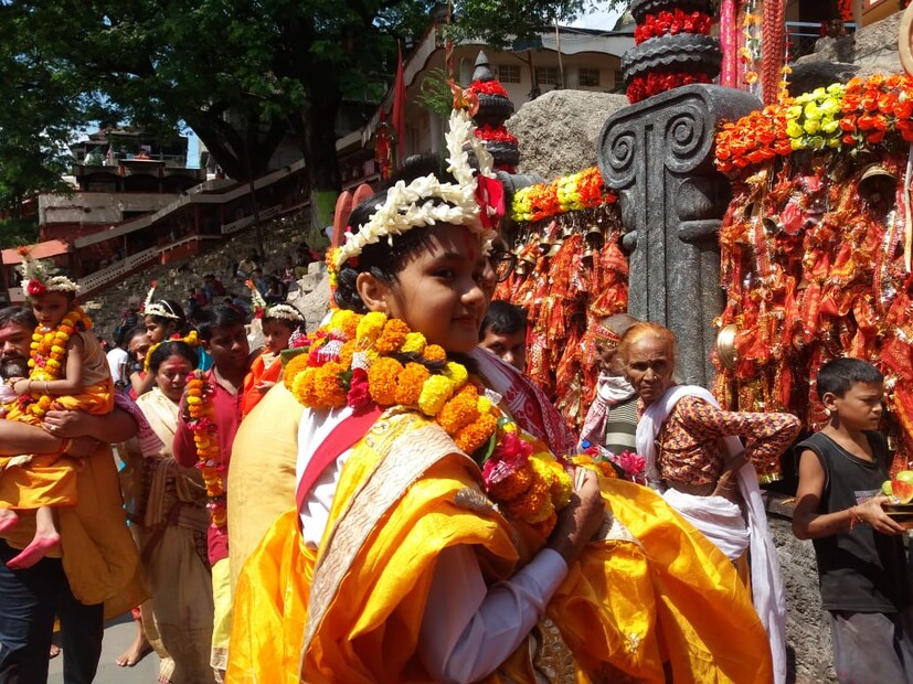 কামাখ্যায় নবরাত্রিতে কুমারী পুজো