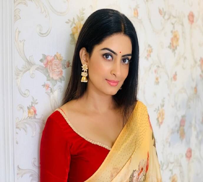 প্রতিটি ছবিতে আলাদা আলাদা করে আকর্ষণ সৃষ্টি হয়েছে ৷ ছবি সৌজন্যে ফেসবুক ৷ 