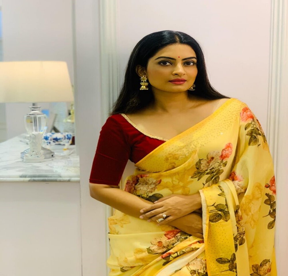 মহাষষ্ঠীতে ফেসবুকে বেশ কয়েকটি ছবি আপলোড করে সবাইকে শুভেচ্ছা জানিয়েছেন তিনি ৷ ছবি সৌজন্যে ফেসবুক ৷ মহাষষ্ঠীতে ফেসবুকে বেশ কয়েকটি ছবি আপলোড করে সবাইকে শুভেচ্ছা জানিয়েছেন তিনি ৷ ছবি সৌজন্যে ফেসবুক ৷
