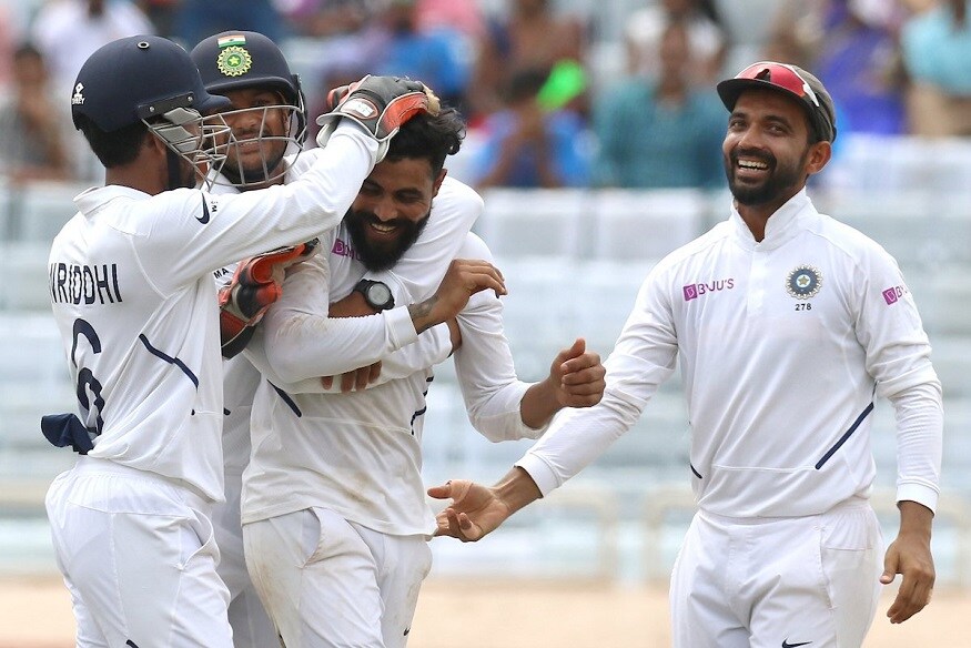 রবীন্দ্র জাডেজার স্পিনেও স্বচ্ছন্দ্য ছিলেন না প্রোটিয়া ব্যাটসম্যানরা ৷ হামজা ও ক্লাসেনের উইকেট তুলে নেন তিনি, দক্ষিণ আফ্রিকার হয়ে সর্বাধিক রান করা হামজার উইকেট তুলে নেন তিনি ৷ ৷ Photo Courtesy- Twitter রবীন্দ্র জাডেজার স্পিনেও স্বচ্ছন্দ্য ছিলেন না প্রোটিয়া ব্যাটসম্যানরা ৷ হামজা ও ক্লাসেনের উইকেট তুলে নেন তিনি, দক্ষিণ আফ্রিকার হয়ে সর্বাধিক রান করা হামজার উইকেট তুলে নেন তিনি ৷ ৷ Photo Courtesy- Twitter