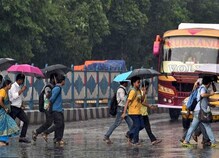 পুজোর বিকেলে বৃষ্টির আশঙ্কা কম, চুটিয়ে করুন প্যান্ডেল হপিং! অভয় দিচ্ছে আবহাওয়া দফতর পুজোর বিকেলে বৃষ্টির আশঙ্কা কম, চুটিয়ে করুন প্যান্ডেল হপিং! অভয় দিচ্ছে আবহাওয়া দফতর