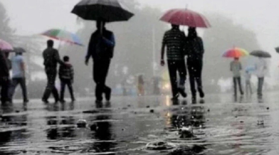 ভারী বৃষ্টির সম্ভাবনা দুই মেদিনীপুরে, ঝাড়গ্রাম, দুই বর্ধমান, বীরভূম মুর্শিদাবাদ, মালদা ও দুই দিনাজপুরে। শুক্রবার ভারী বৃষ্টির সম্ভাবনা বীরভূম মুর্শিদাবাদ নদিয়া এবং উত্তরবঙ্গে । ভারী বৃষ্টির সম্ভাবনা দুই মেদিনীপুরে, ঝাড়গ্রাম, দুই বর্ধমান, বীরভূম মুর্শিদাবাদ, মালদা ও দুই দিনাজপুরে। শুক্রবার ভারী বৃষ্টির সম্ভাবনা বীরভূম মুর্শিদাবাদ নদিয়া এবং উত্তরবঙ্গে ।