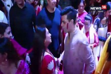 দশমীতে মুখার্জি বাড়ির পুজো যেন ফিল্ম সেট! কাজল-রানি-করণ সকলেই হাজির একসঙ্গে দশমীতে মুখার্জি বাড়ির পুজো যেন ফিল্ম সেট! কাজল-রানি-করণ সকলেই হাজির একসঙ্গে