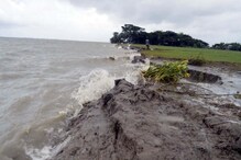 নদিয়ায় ভাগীরথীতে ব্যাপক ভাঙন, নদী গর্ভে চলে গিয়েছে জমি-সহ বহু বাড়ি নদিয়ায় ভাগীরথীতে ব্যাপক ভাঙন, নদী গর্ভে চলে গিয়েছে জমি-সহ বহু বাড়ি