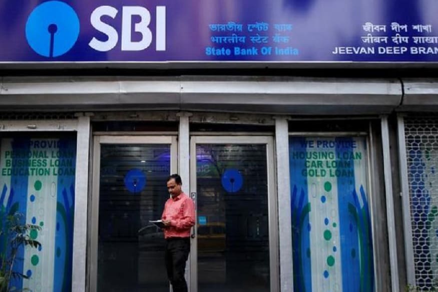 ফের সুদের হার কমাল SBI ৷ সেভিংস ও ফিক্সড ডিপোজিটে কমল সুদ ৷ ১-২ বছরের ফিক্সড ডিপোজিটে সুদ ৬.৫% থেকে কমে ৬.৪% করা হয়েছে ৷ প্রবীণ নাগরিকদের ক্ষেত্রেও কমল সুদ ৷ ব্যাঙ্কের এই সিদ্ধান্তে মাথায় হাত মধ্যবিত্তের ৷ ফের সুদের হার কমাল SBI ৷ সেভিংস ও ফিক্সড ডিপোজিটে কমল সুদ ৷ ১-২ বছরের ফিক্সড ডিপোজিটে সুদ ৬.৫% থেকে কমে ৬.৪% করা হয়েছে ৷ প্রবীণ নাগরিকদের ক্ষেত্রেও কমল সুদ ৷ ব্যাঙ্কের এই সিদ্ধান্তে মাথায় হাত মধ্যবিত্তের ৷