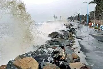 লাগাতার বৃষ্টিতে উত্তাল সমুদ্র,মৎস্যজীবি ও পর্যটকদেরও সমুদ্র যাওয়ায় নিষেধাজ্ঞা লাগাতার বৃষ্টিতে উত্তাল সমুদ্র,মৎস্যজীবি ও পর্যটকদেরও সমুদ্র যাওয়ায় নিষেধাজ্ঞা