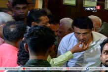 সিএবিতে মহারাজের রাজকীয় সংবর্ধনা ! কেক, ফুল,মিষ্টিতে জমকালো সেলিব্রেশন সিএবিতে মহারাজের রাজকীয় সংবর্ধনা ! কেক, ফুল,মিষ্টিতে জমকালো সেলিব্রেশন