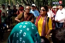 নিরাপত্তার কারণে কাঁটাতারের ওপারে যেতে বাধা অপর্ণা, বুলানসহ বিশিষ্টদের নিরাপত্তার কারণে কাঁটাতারের ওপারে যেতে বাধা অপর্ণা, বুলানসহ বিশিষ্টদের