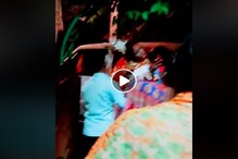 বিয়ের পরে শ্বশুরবাড়ি যাওয়ার সময়ে নতুন বউয়ের কান্না 'বাবা-মাকে ছেড়ে যাবনা' বিয়ের পরে শ্বশুরবাড়ি যাওয়ার সময়ে নতুন বউয়ের কান্না 'বাবা-মাকে ছেড়ে যাবনা'