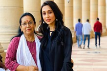 মা’কে সঙ্গে নিয়ে সংসদে গেলেন মিমি, প্রশংসায় ভাসলেন যাদবপুরের সাংসদ মা’কে সঙ্গে নিয়ে সংসদে গেলেন মিমি, প্রশংসায় ভাসলেন যাদবপুরের সাংসদ
