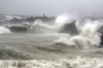 আয়লার স্মৃতি উস্কে ধেয়ে আসছে ঘুর্ণিঝড় বুলবুল, নবান্নে চালু হল টোল ফ্রি নম্বর