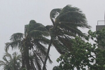 রাত ৮টা-১১টায় আছড়ে পড়বে বুলবুল, ঝড়ের সর্বোচ্চ গতি হতে পারে ১৩৫ কিমি