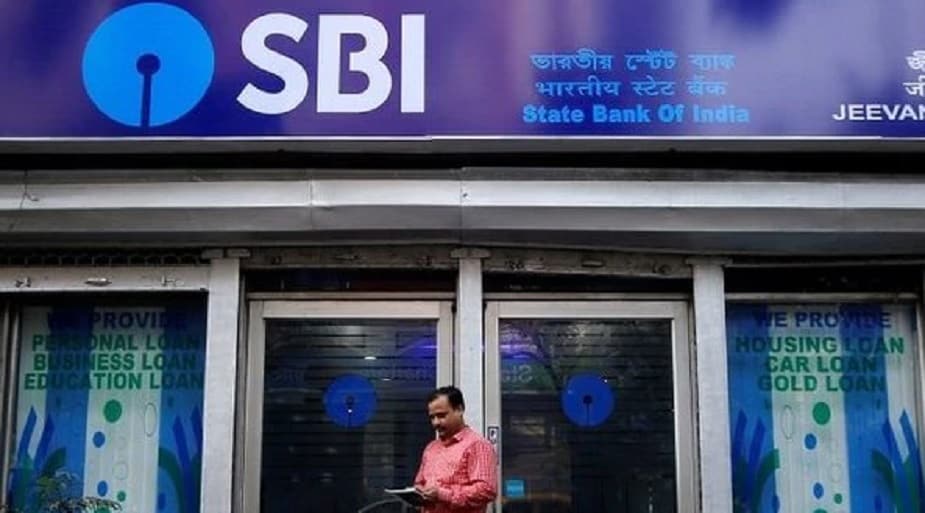 জানা গিয়েছে, দেশের ২৬ সরকারি ব্যাঙ্কের আর্থিক বছর ২০১৪-১৫ সালে ৯০টি শাখা, ২০১৫-১৬ সালে ১২৬টি শাখা, ২০১৬-১৭ সালে ২৫৩ শাখা, ২০১৭-১৮ সালে ২০৮৩ শাখা ও ২০১৮-১৯ সালে ৮৭৫ শাখা হয় বন্ধ করে দেওয়া হয়েছে না হলে অন্য শাখার সঙ্গে মার্জ করে দেওয়া হয়েছে ৷ জানা গিয়েছে, দেশের ২৬ সরকারি ব্যাঙ্কের আর্থিক বছর ২০১৪-১৫ সালে ৯০টি শাখা, ২০১৫-১৬ সালে ১২৬টি শাখা, ২০১৬-১৭ সালে ২৫৩ শাখা, ২০১৭-১৮ সালে ২০৮৩ শাখা ও ২০১৮-১৯ সালে ৮৭৫ শাখা হয় বন্ধ করে দেওয়া হয়েছে না হলে অন্য শাখার সঙ্গে মার্জ করে দেওয়া হয়েছে ৷