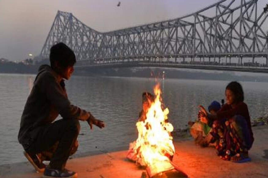 রাজ্যজুড়ে শীতের আমেজ ৷ বৃহস্পতিবার কলকাতার সর্বনিম্ন তাপমাত্রা ছিল ১৮.২ ডিগ্রি৷ স্বাভাবিকের থেকে ১ ডিগ্রি কম ৷ রাজ্যজুড়ে শীতের আমেজ ৷ বৃহস্পতিবার কলকাতার সর্বনিম্ন তাপমাত্রা ছিল ১৮.২ ডিগ্রি৷ স্বাভাবিকের থেকে ১ ডিগ্রি কম ৷