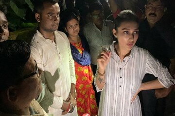 বুলবুলে কতটা ক্ষয়ক্ষতি? নুসরতের কেন্দ্র বসিরহাটে পরিদর্শন মিমির বুলবুলে কতটা ক্ষয়ক্ষতি? নুসরতের কেন্দ্র বসিরহাটে পরিদর্শন মিমির