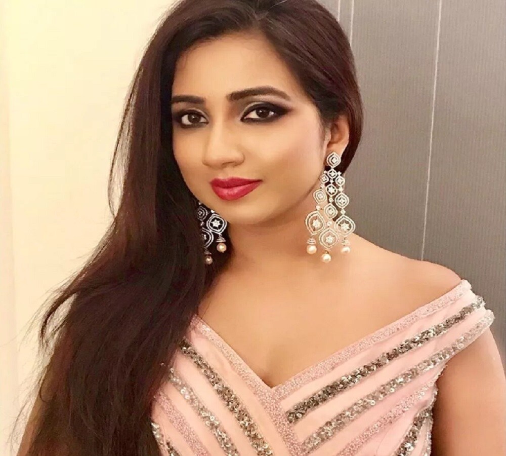 বাঙালি শিল্পী হিসাবে বাংলা, হিন্দি-সহ একাধিক ভাষায় গান গেয়েছেন ফলে গর্বিত হয়েছে সমগ্র বাঙালি জাতি ৷ ছবি সৌজন্যে ইনস্টাগ্রাম ৷ বাঙালি শিল্পী হিসাবে বাংলা, হিন্দি-সহ একাধিক ভাষায় গান গেয়েছেন ফলে গর্বিত হয়েছে সমগ্র বাঙালি জাতি ৷ ছবি সৌজন্যে ইনস্টাগ্রাম ৷