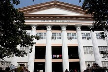 কলকাতা মেডিক্যাল কলেজে সাতসকালে লিংক বিভ্রাট, আউটডোর টিকিট না পেয়ে ভোগান্তি